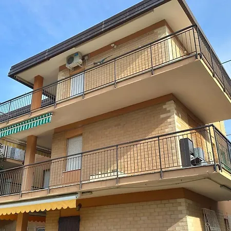 M373 - Marcelli, Trilocale Con Giardino A 150mt Dal Mare *